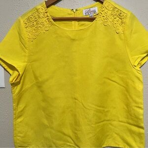 Yellow Lace-Detail Short Sleeve Top